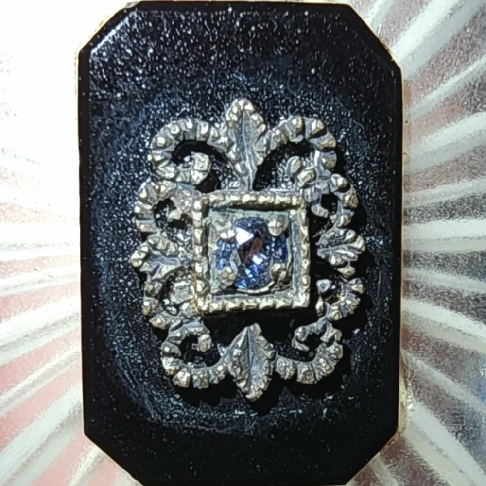 Vintage Camphor Glass Ring and Blue Sapphire - Picture 10 of 10